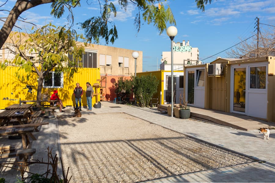 Entr'elles et le Hameau